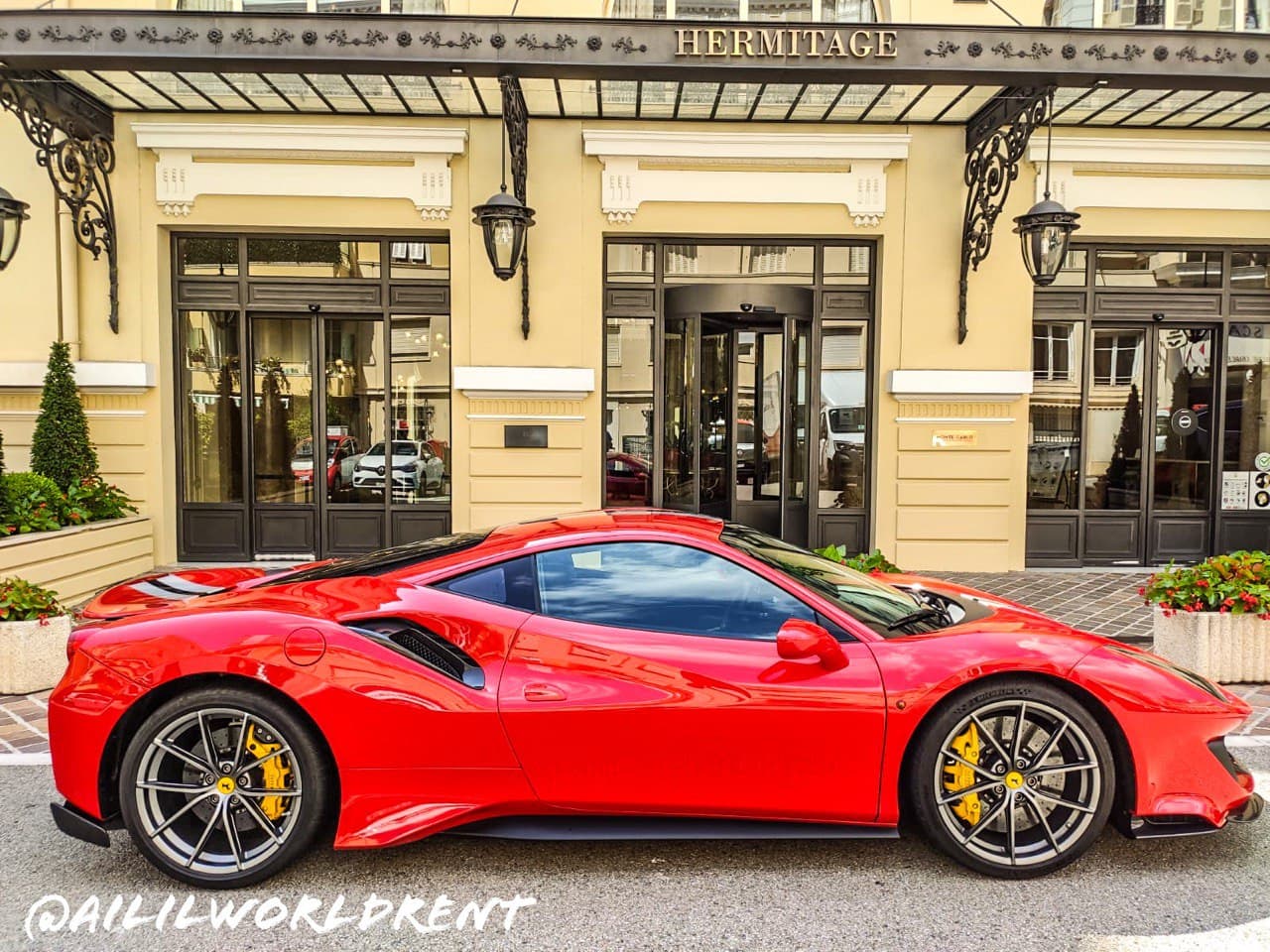 Ferarri 488 <br> Rent